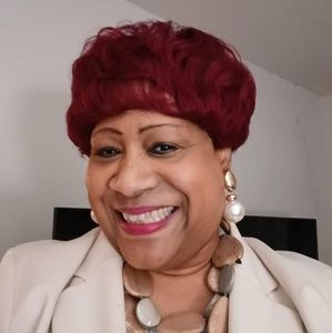 Meet your Posher, Robin